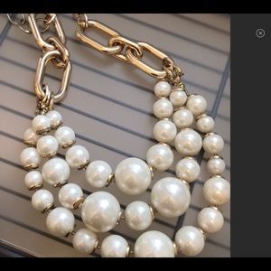 Statement necklace, faux peals
